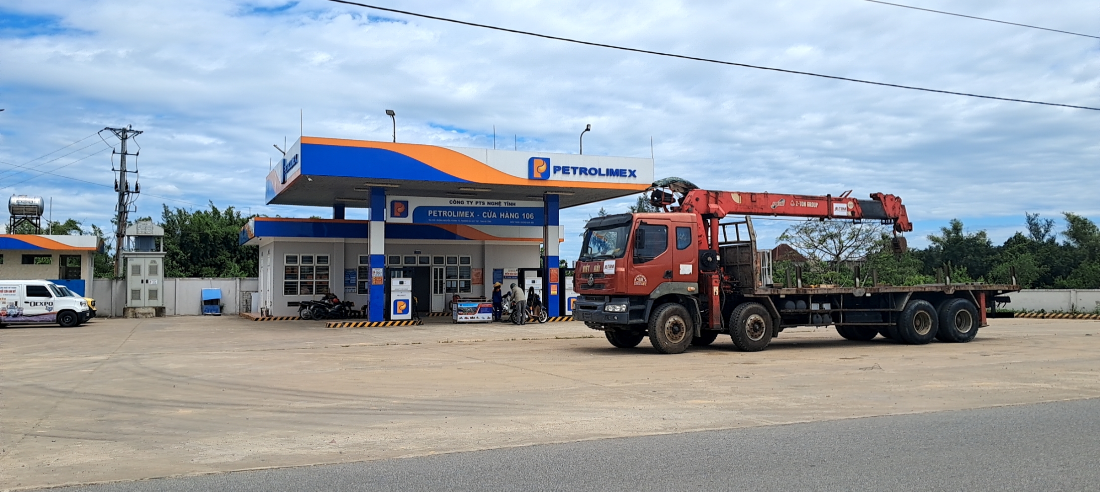 CỬA HÀNG XĂNG DẦU 106 PETROLIMEX
